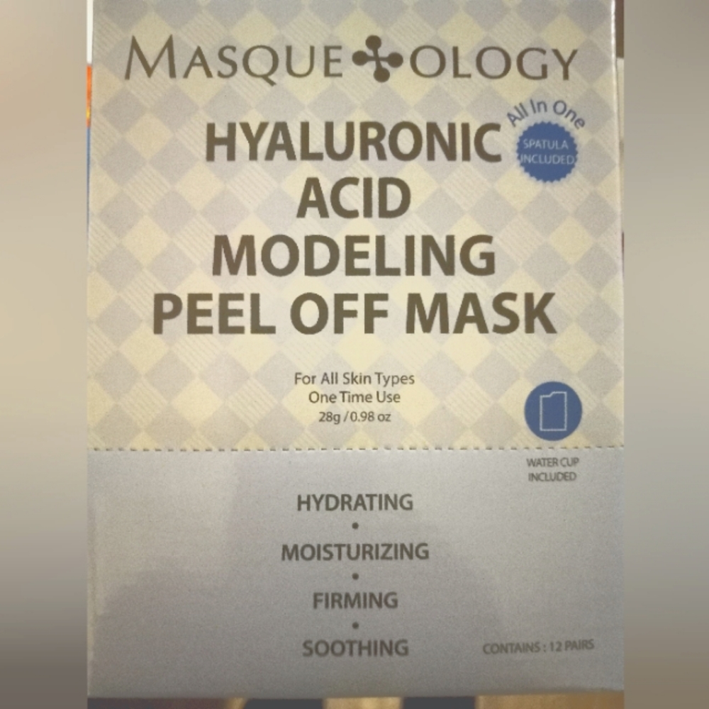MasqueOlogy (Kaolin clay modeling peel off mask)